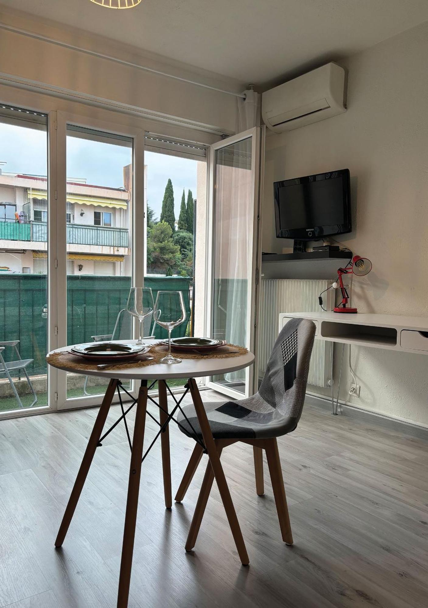 Charming Studio In Nice 2-Min Walk To The Sea Экстерьер фото